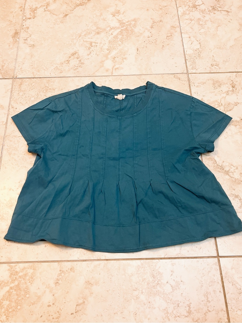 Free- Pilcro top